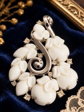 Vintage Crown Trifari White Milk Glass Floral Brooch Pendant Rhinestones